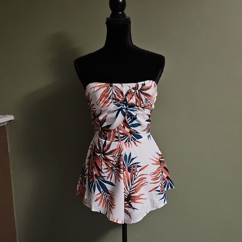 Leaf Print Strapless Peplum Romper